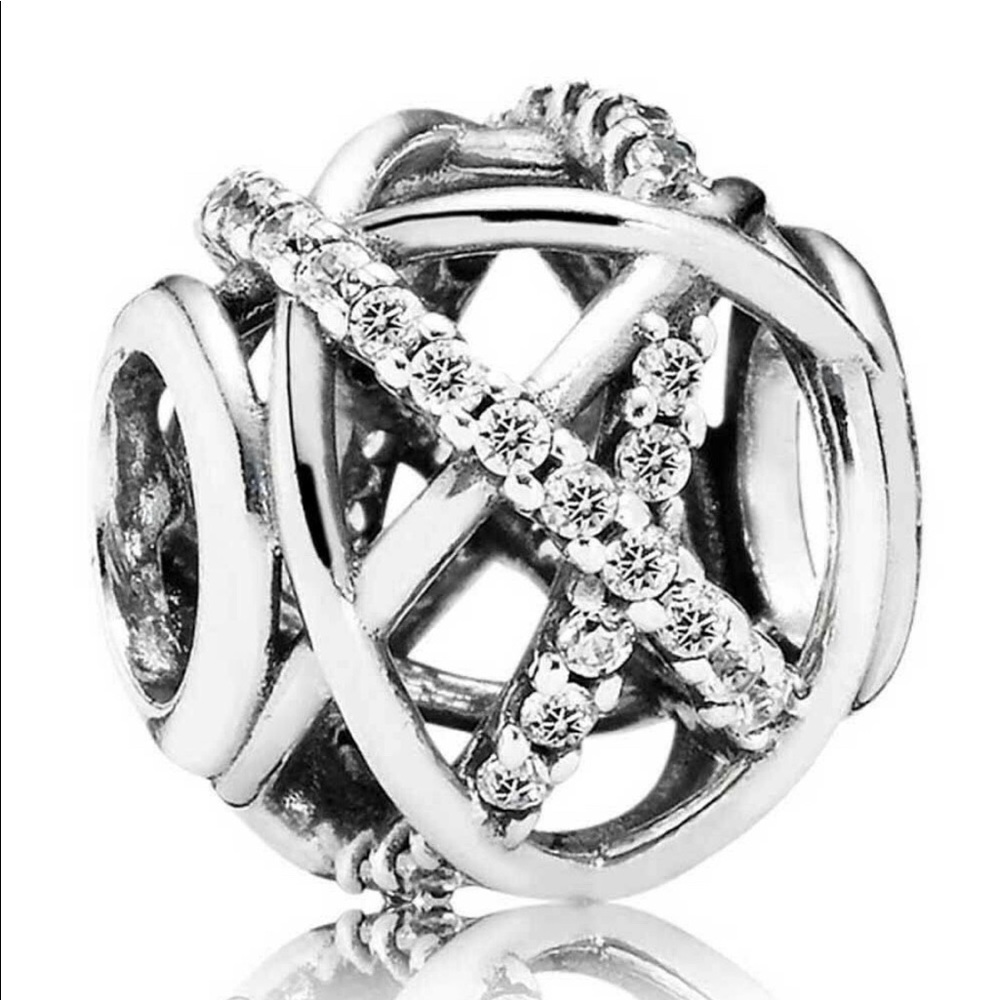 ❤️Pandora Sparkling Lines Openwork Charm